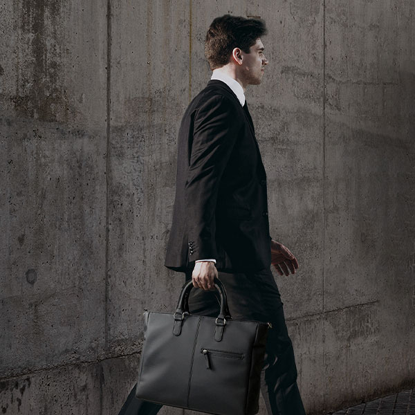 車好き40代男性のためのビジネスバッグ特集